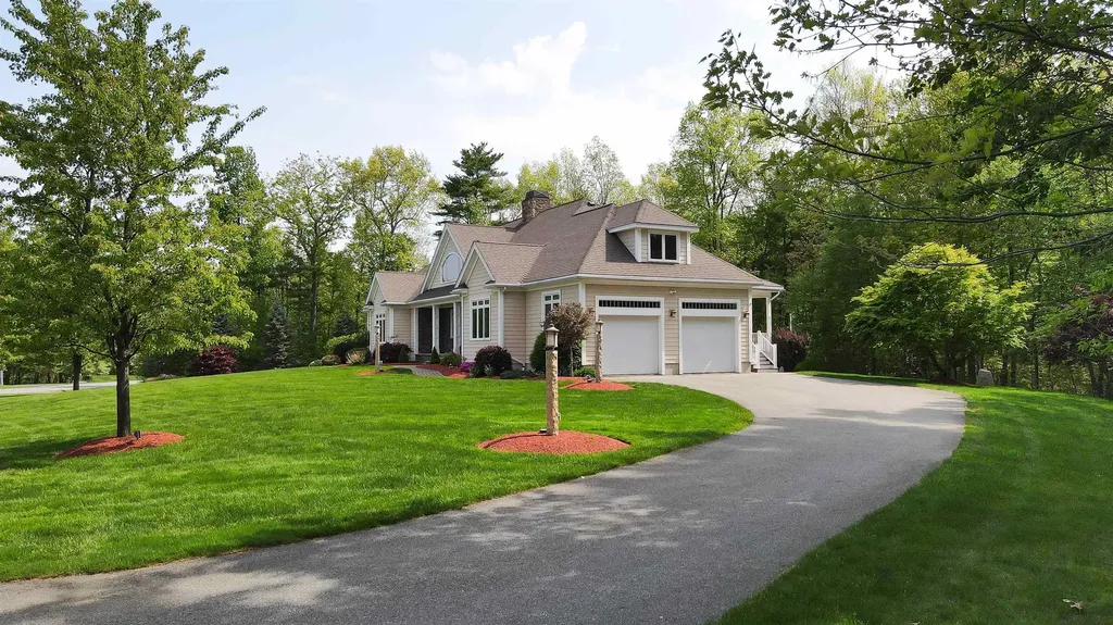 18 Winslow Drive Atkinson NH 03811