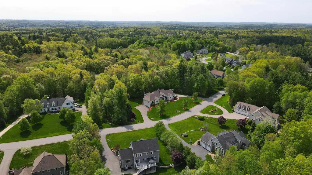 18 Winslow Drive Atkinson NH 03811