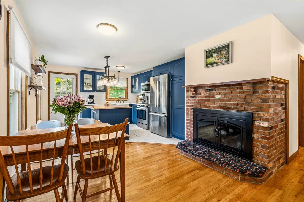 137 Wedgewood Lane Manchester NH 03109