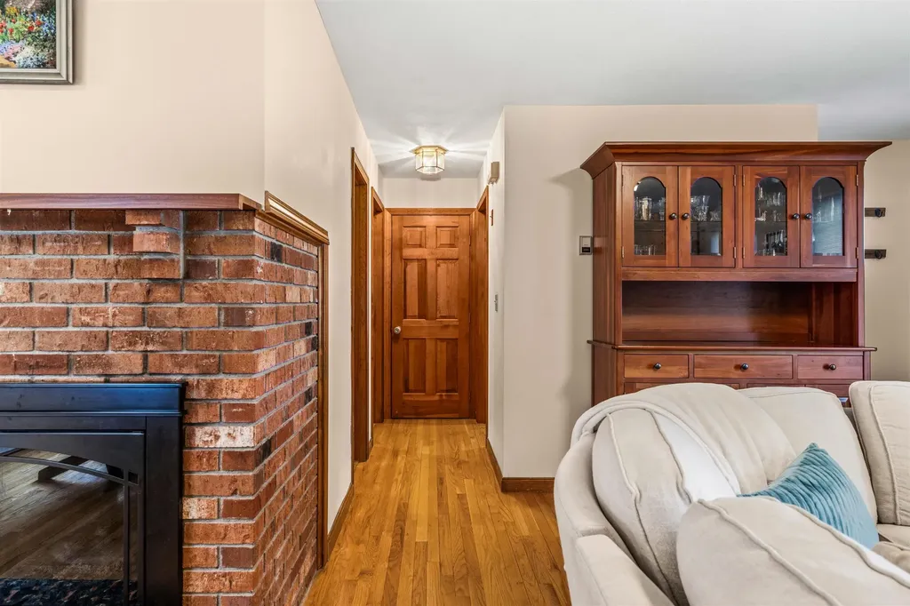 137 Wedgewood Lane Manchester NH 03109