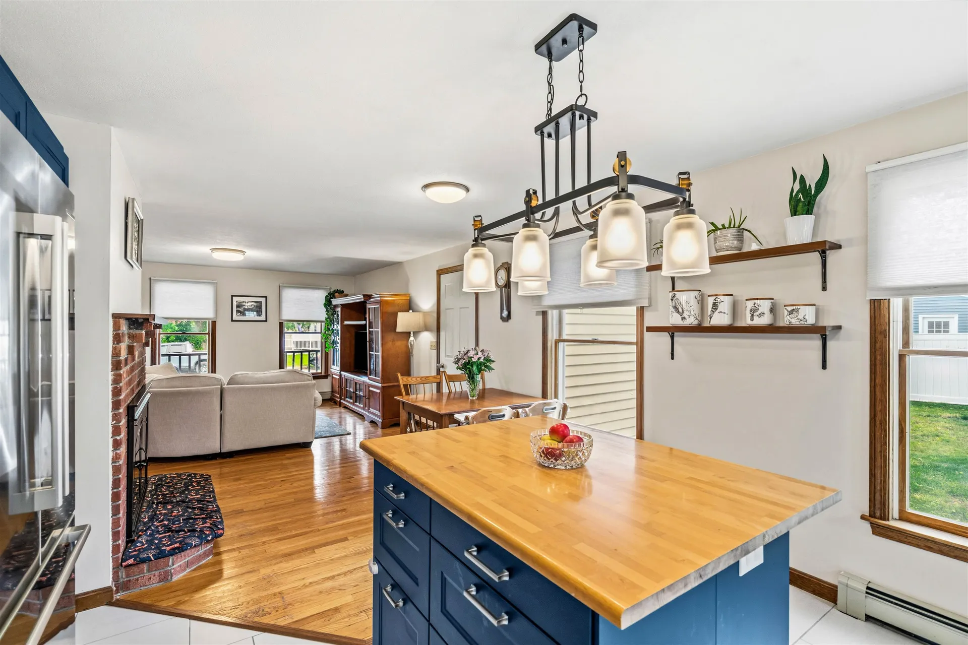 137 Wedgewood Lane Manchester NH 03109