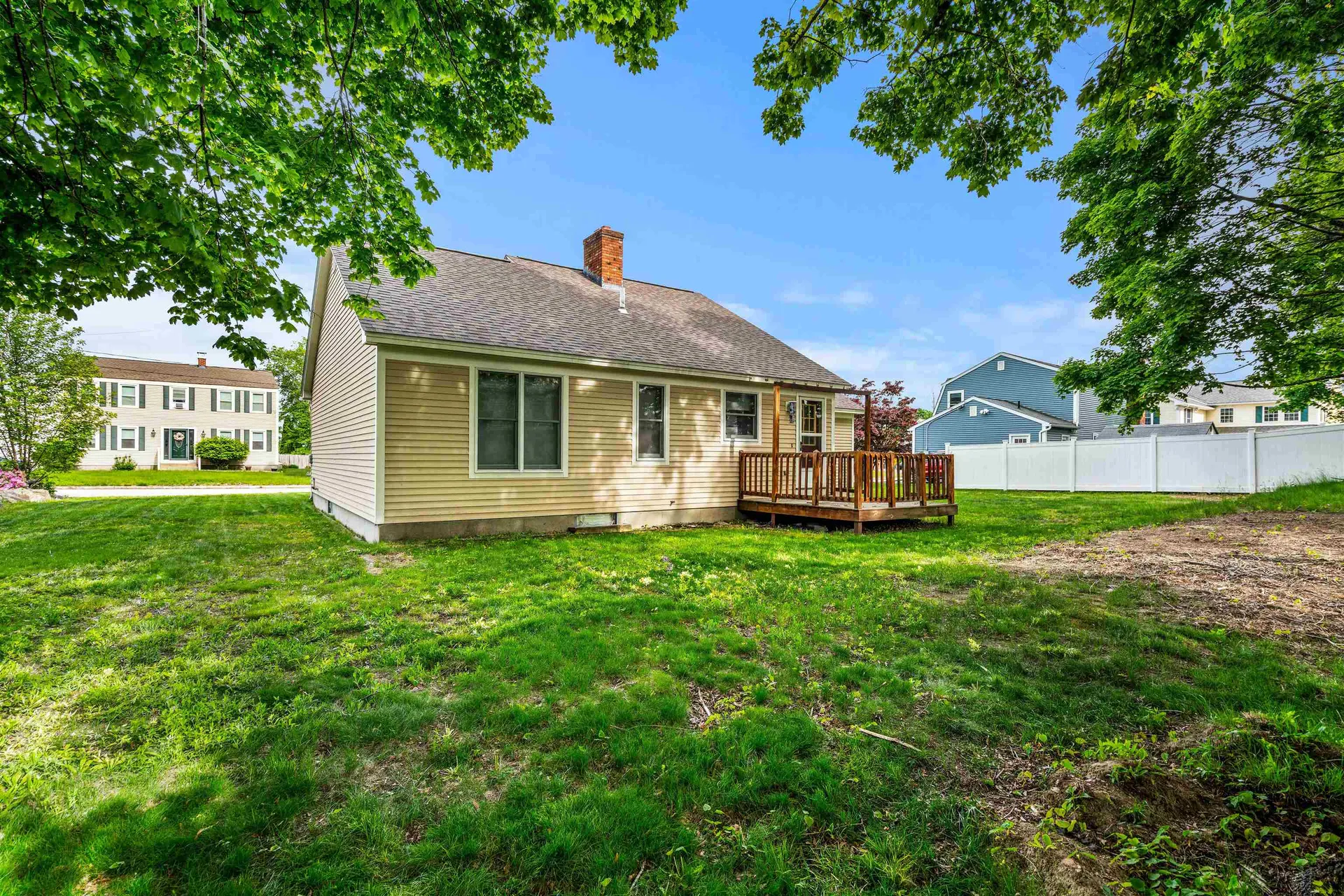 137 Wedgewood Lane Manchester NH 03109