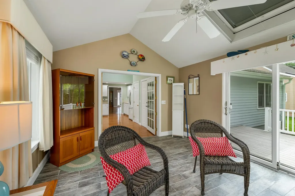 32 Drakes Landing Hampton NH 03842