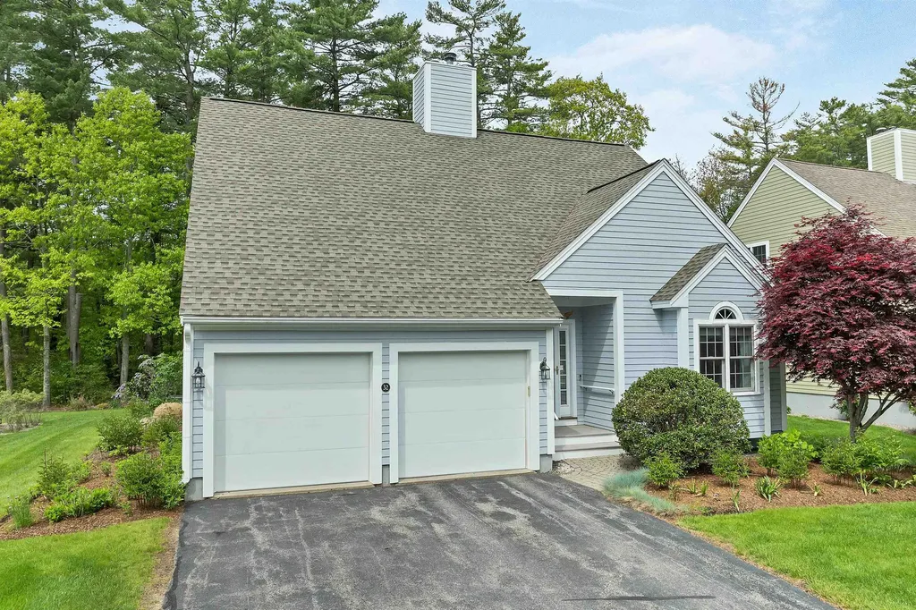 32 Drakes Landing Hampton NH 03842