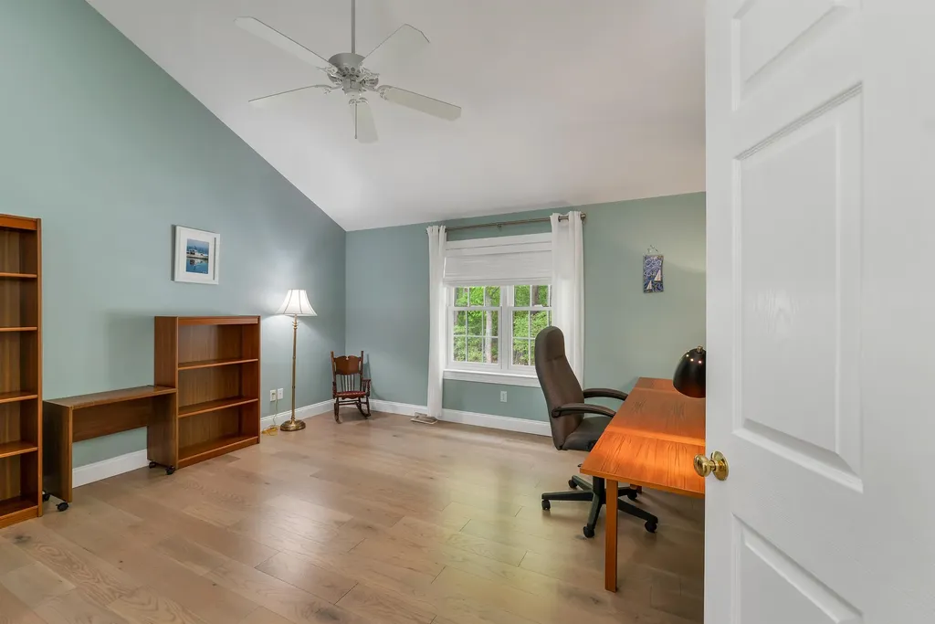 32 Drakes Landing Hampton NH 03842