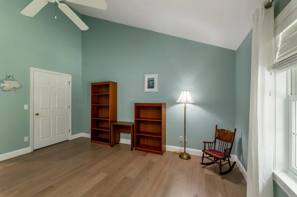 32 Drakes Landing Hampton NH 03842