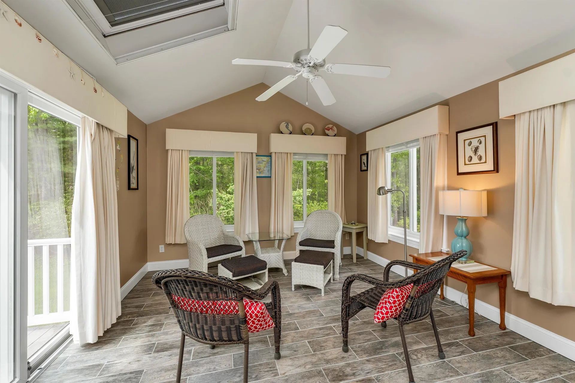 32 Drakes Landing Hampton NH 03842