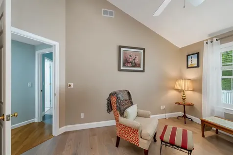 32 Drakes Landing Hampton NH 03842