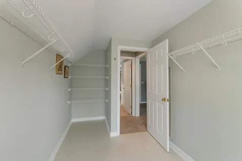 32 Drakes Landing Hampton NH 03842
