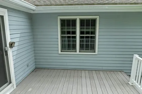 32 Drakes Landing Hampton NH 03842