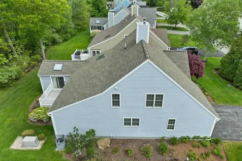 32 Drakes Landing Hampton NH 03842