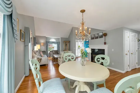 32 Drakes Landing Hampton NH 03842
