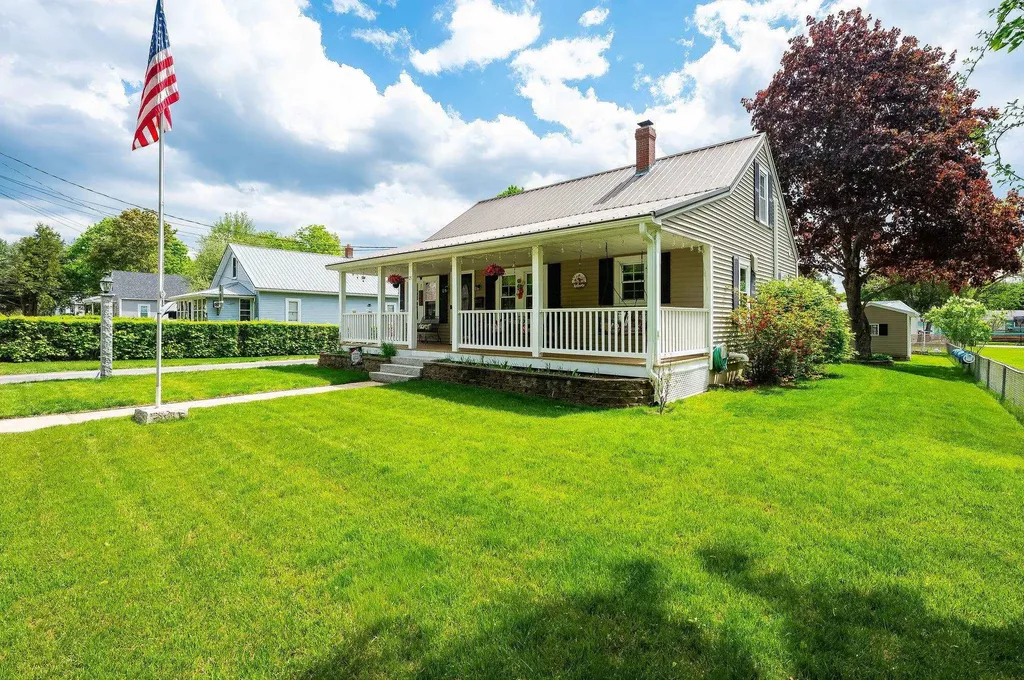 25 Adams Avenue Rochester NH 03867