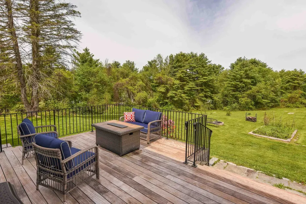 5 Carol Lane Meredith NH 03253