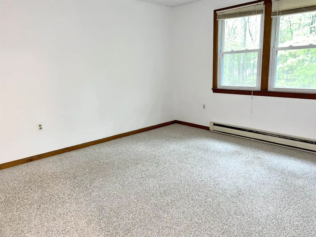 30 Emerald Drive Derry NH 03038