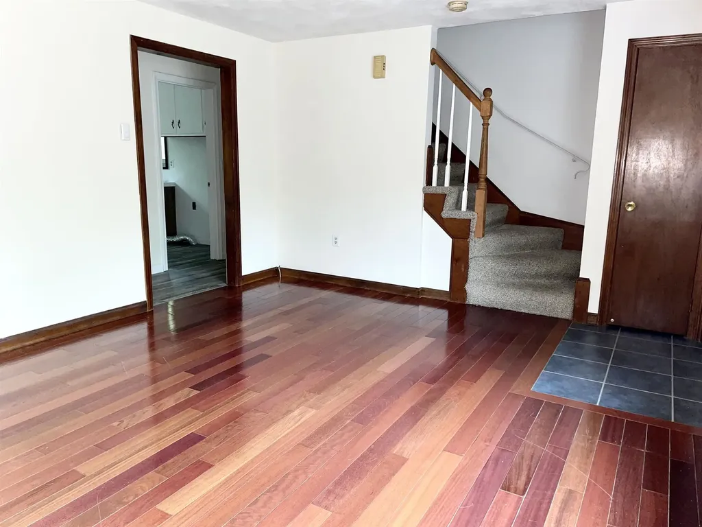 30 Emerald Drive Derry NH 03038