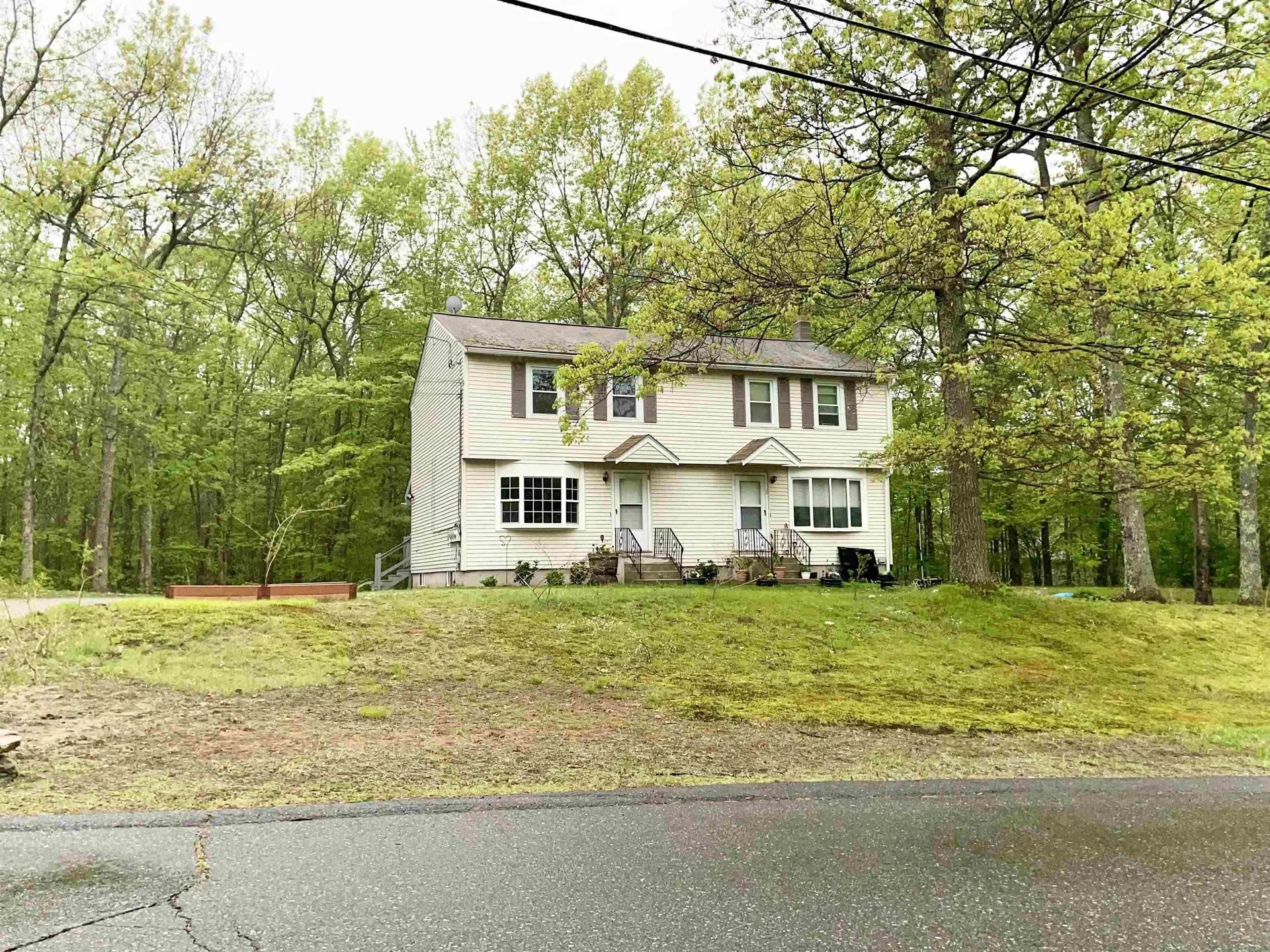 30 Emerald Drive Derry NH 03038