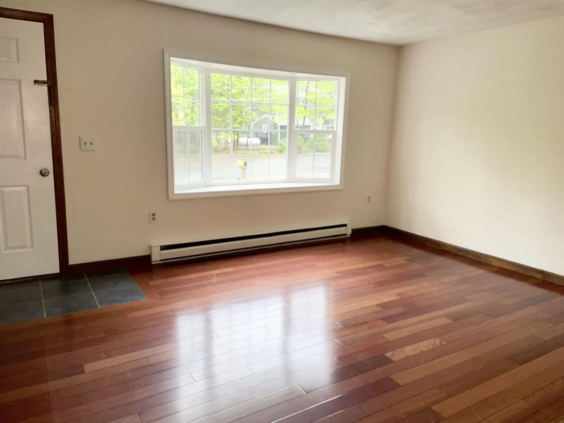 30 Emerald Drive Derry NH 03038