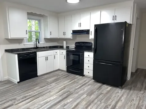 30 Emerald Drive Derry NH 03038