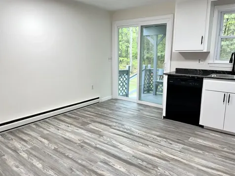30 Emerald Drive Derry NH 03038