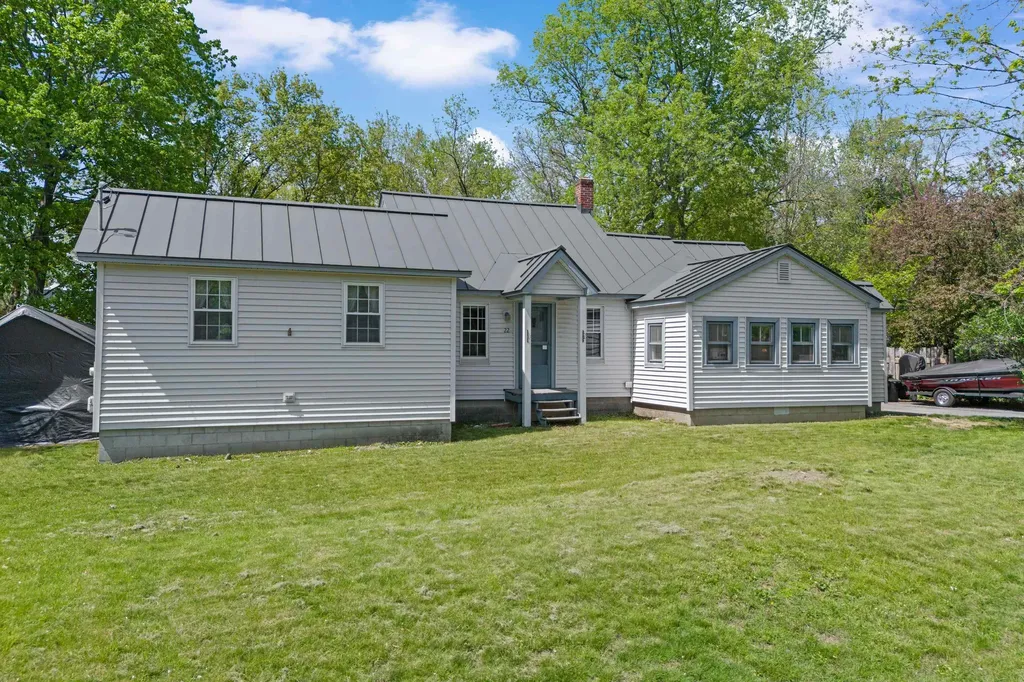 22 Second Street Claremont NH 03743