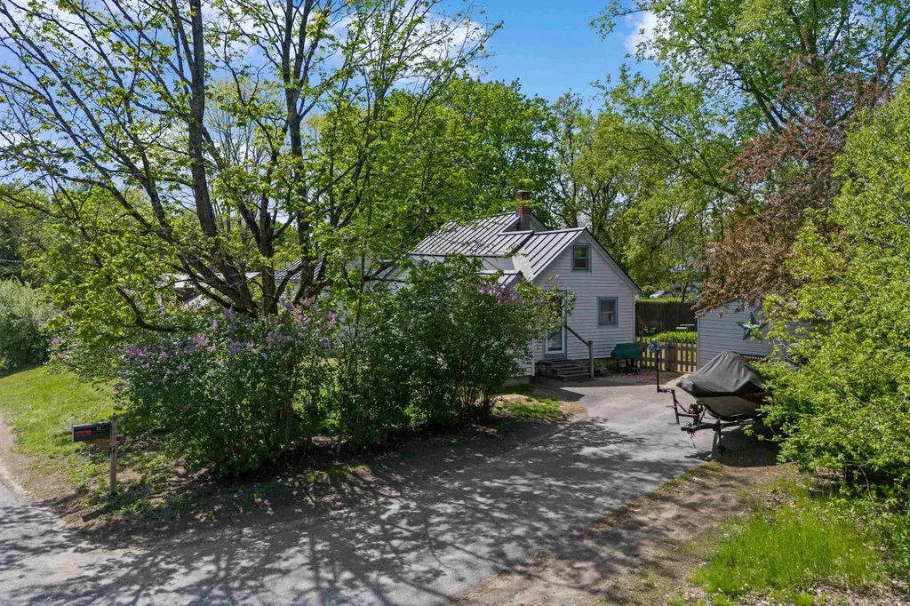 22 Second Street Claremont NH 03743