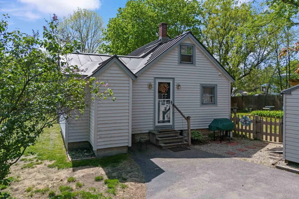 22 Second Street Claremont NH 03743