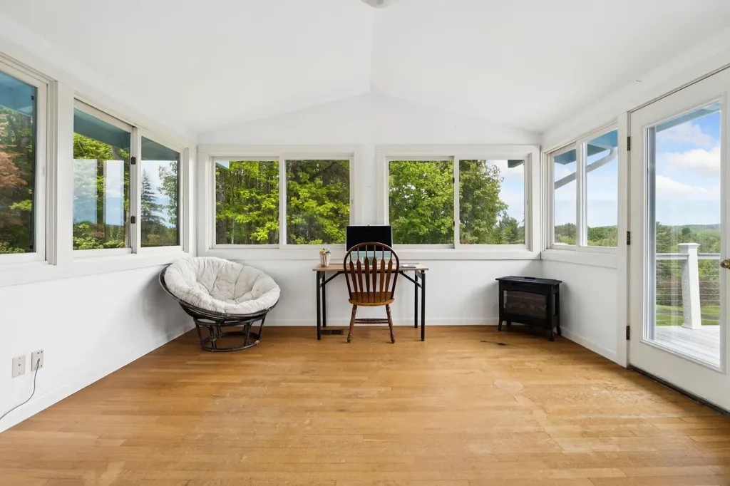 9 Tillinghast Road Sutton NH 03260