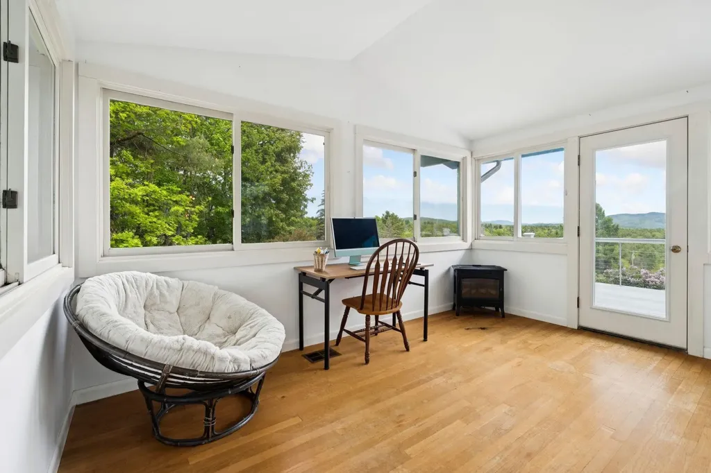 9 Tillinghast Road Sutton NH 03260