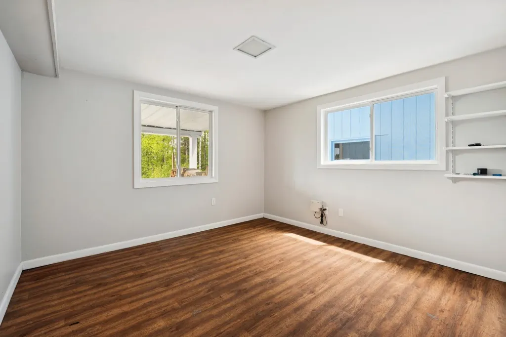 9 Tillinghast Road Sutton NH 03260