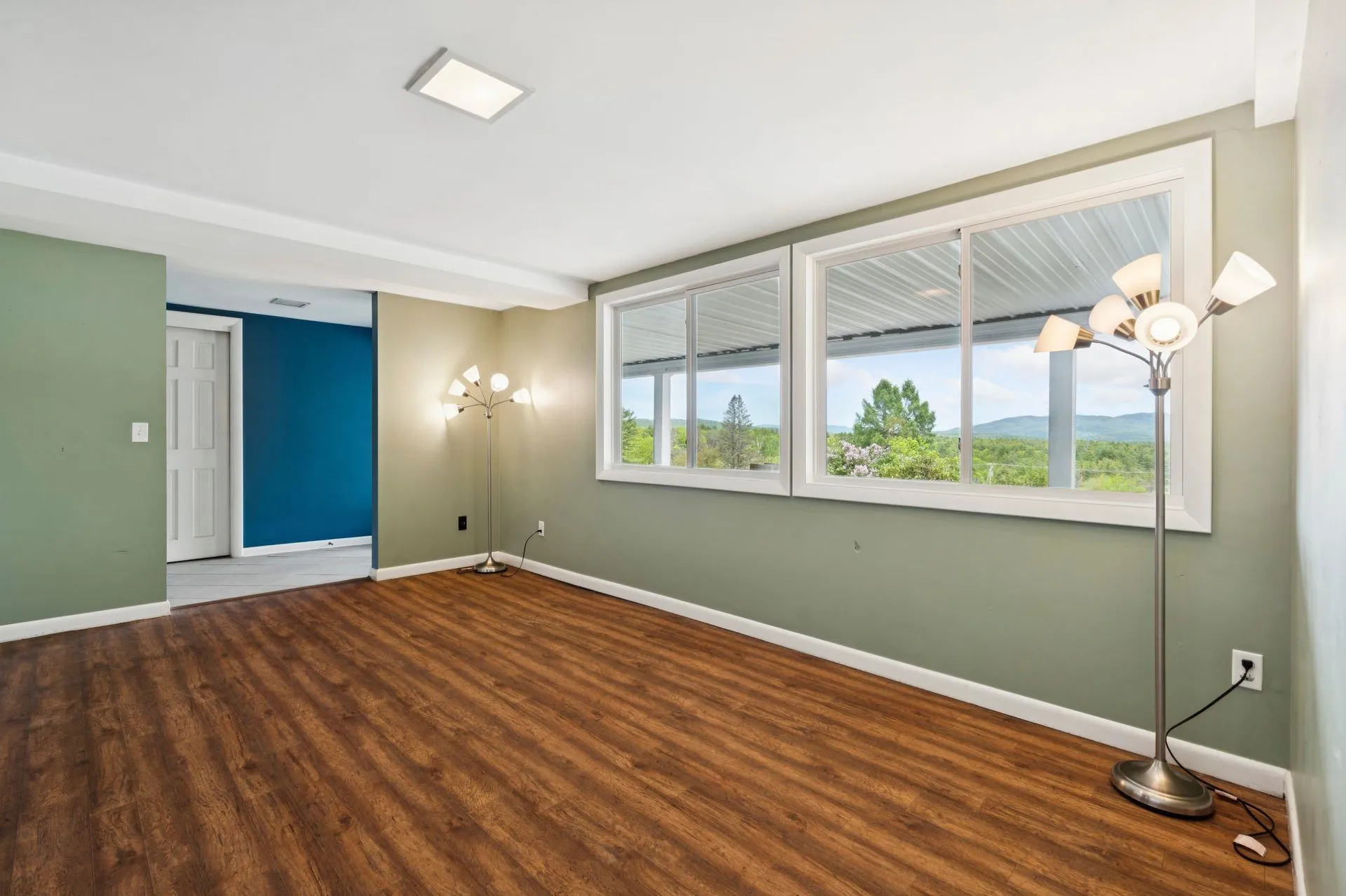 9 Tillinghast Road Sutton NH 03260