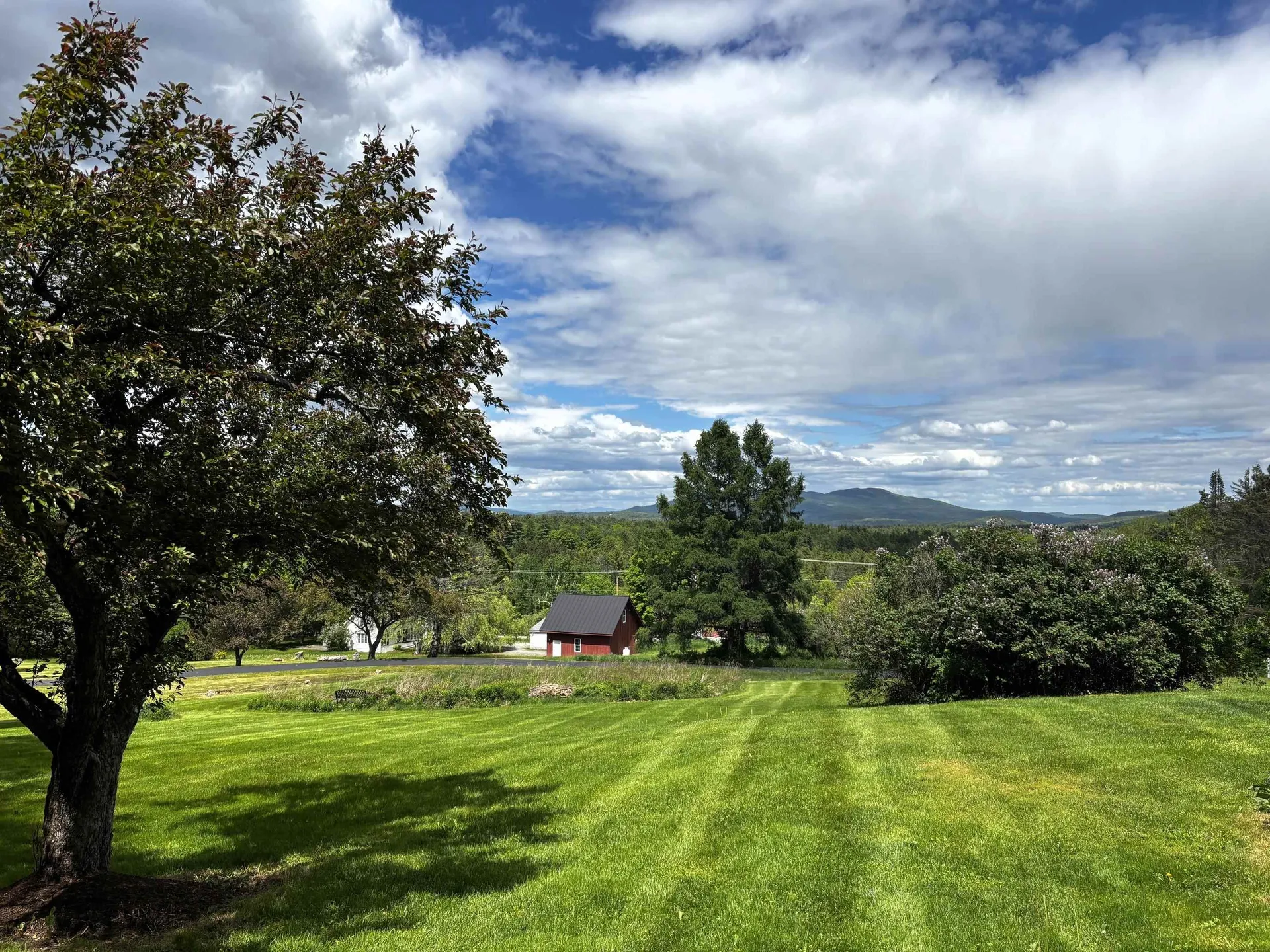 9 Tillinghast Road Sutton NH 03260