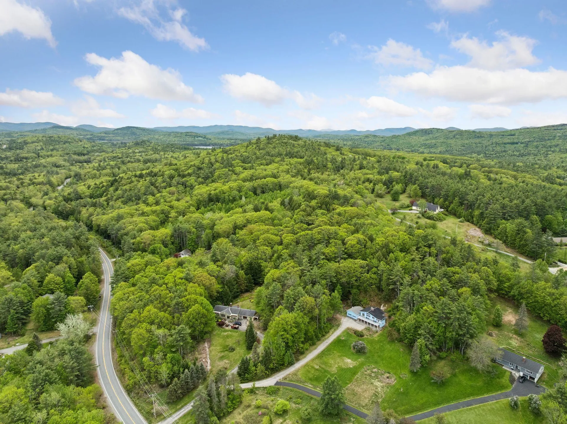 9 Tillinghast Road Sutton NH 03260