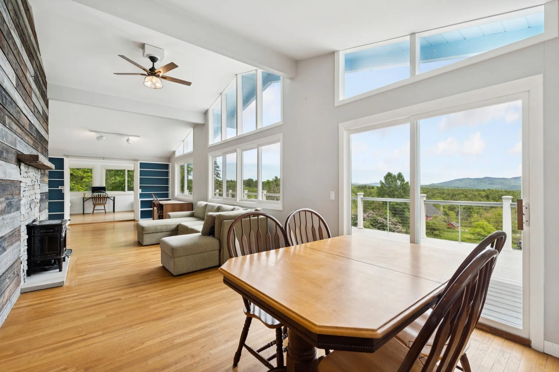 9 Tillinghast Road Sutton NH 03260