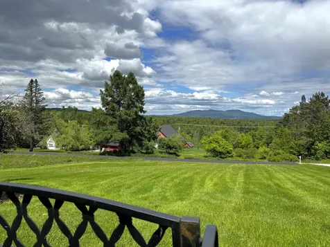 9 Tillinghast Road Sutton NH 03260