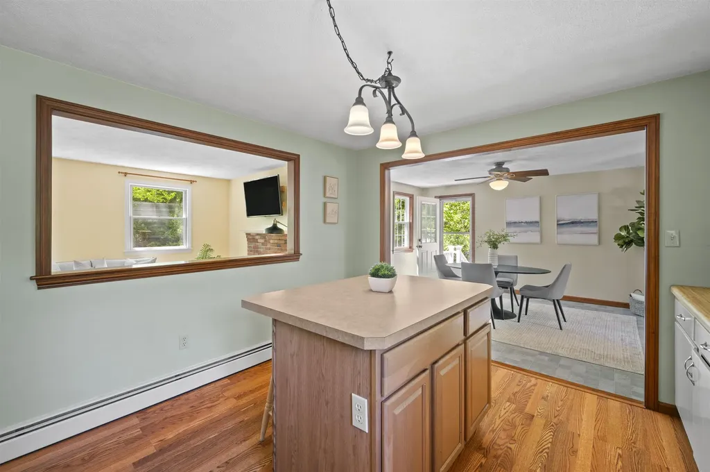 6 Patricia Avenue Exeter NH 03833