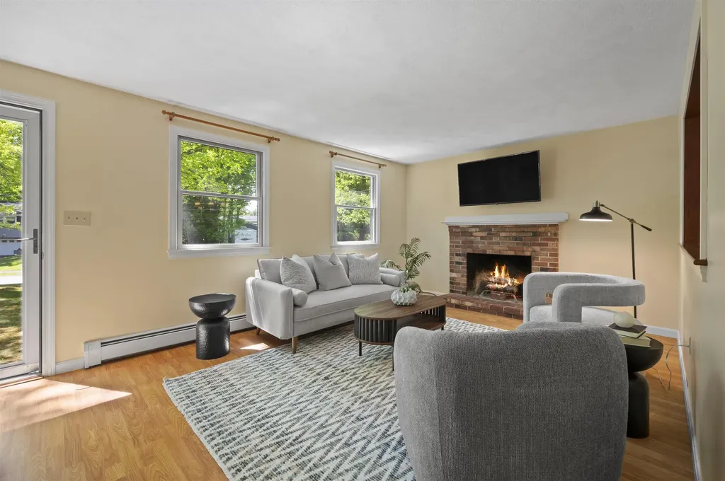 6 Patricia Avenue Exeter NH 03833