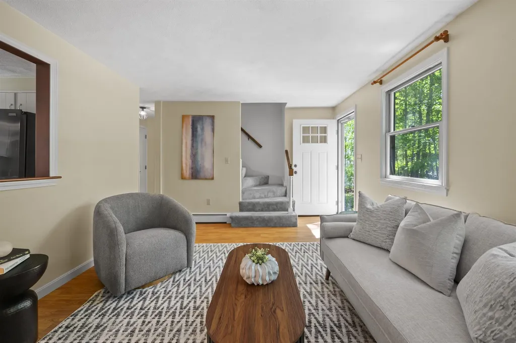 6 Patricia Avenue Exeter NH 03833