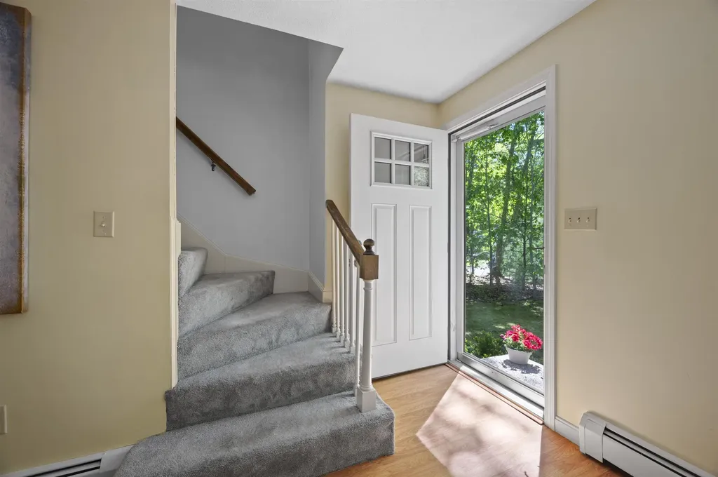 6 Patricia Avenue Exeter NH 03833