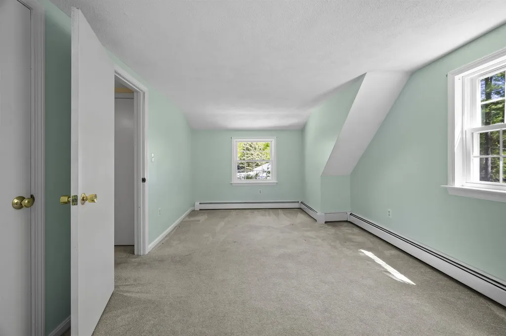 6 Patricia Avenue Exeter NH 03833
