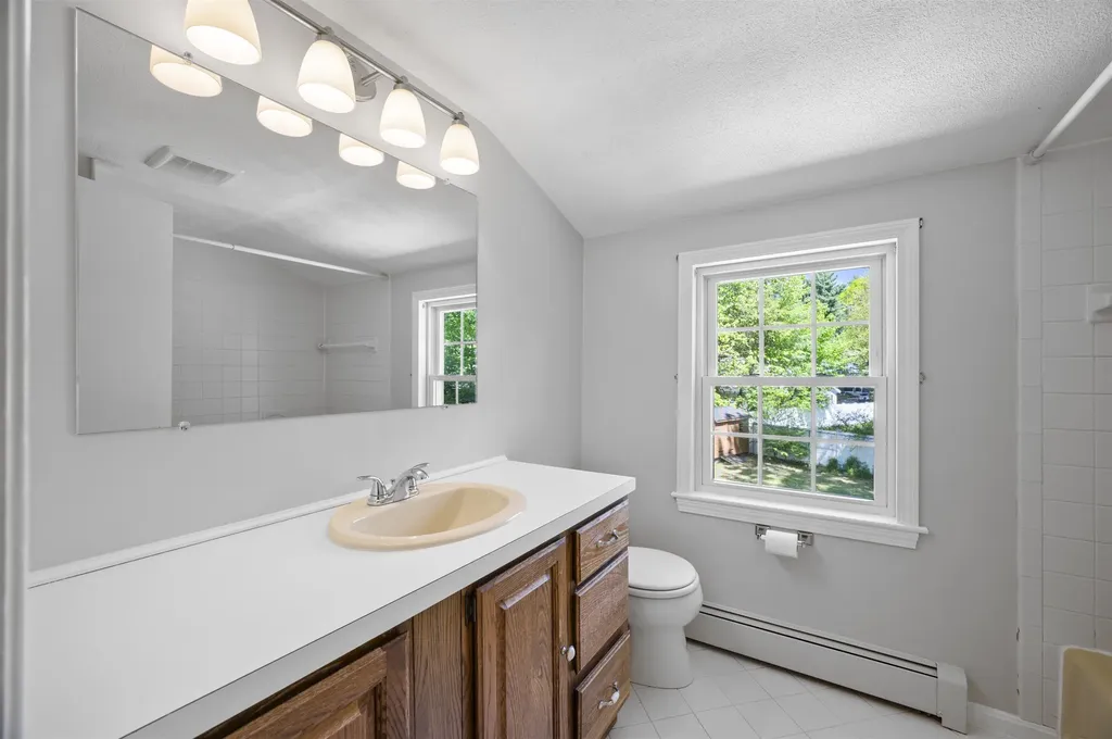 6 Patricia Avenue Exeter NH 03833