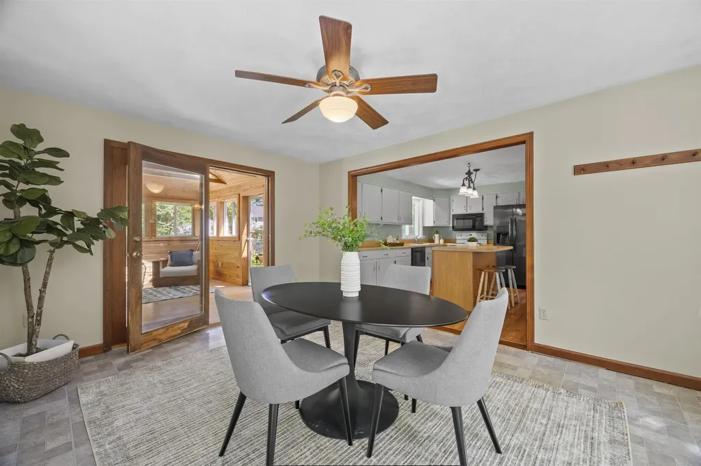 6 Patricia Avenue Exeter NH 03833