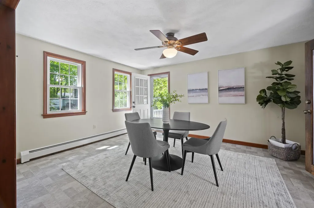 6 Patricia Avenue Exeter NH 03833