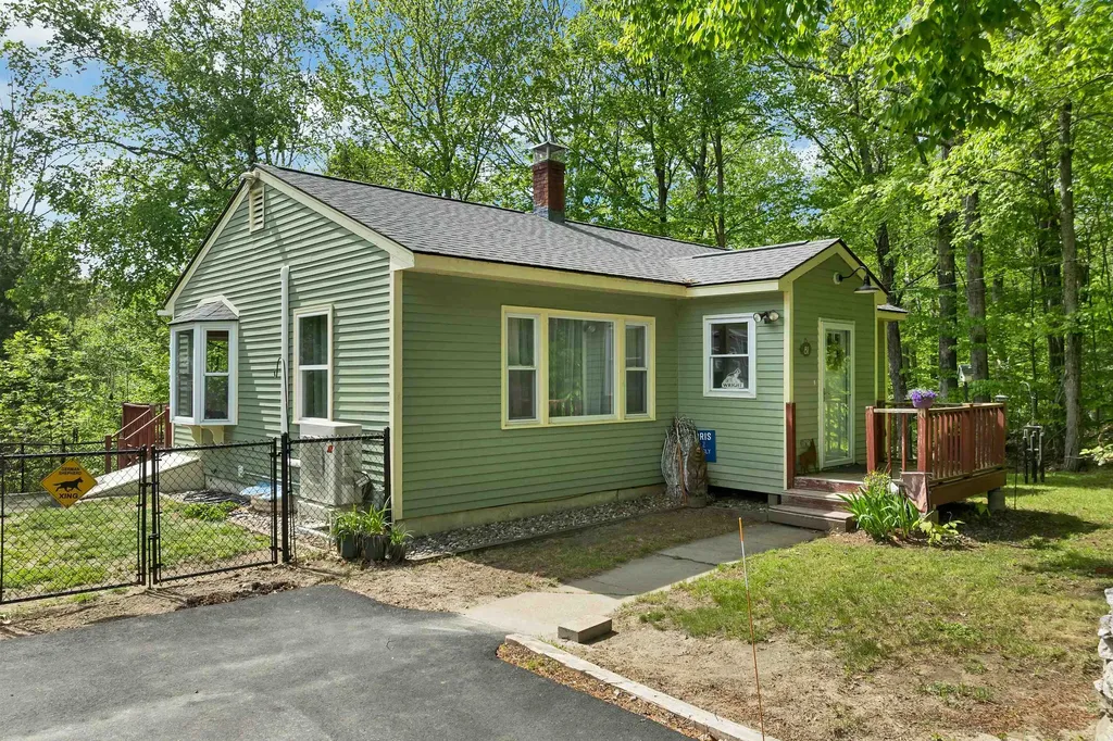 81 Ramblewood Circle Newbury NH 03255
