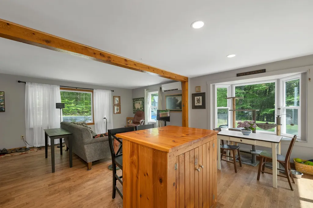 81 Ramblewood Circle Newbury NH 03255