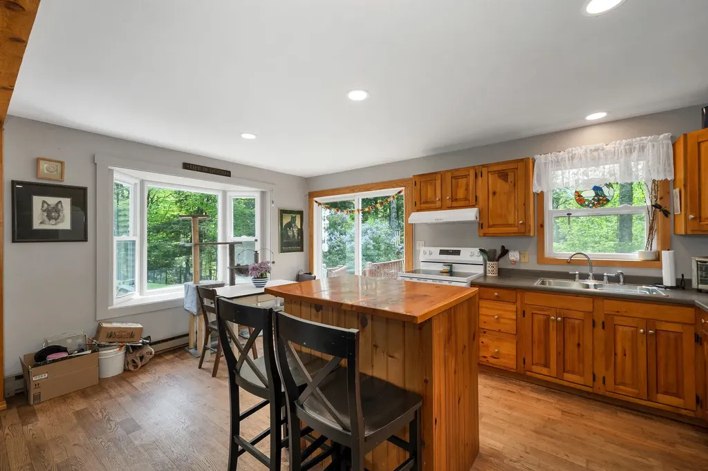 81 Ramblewood Circle Newbury NH 03255