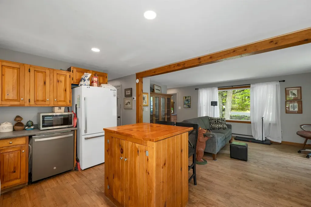 81 Ramblewood Circle Newbury NH 03255