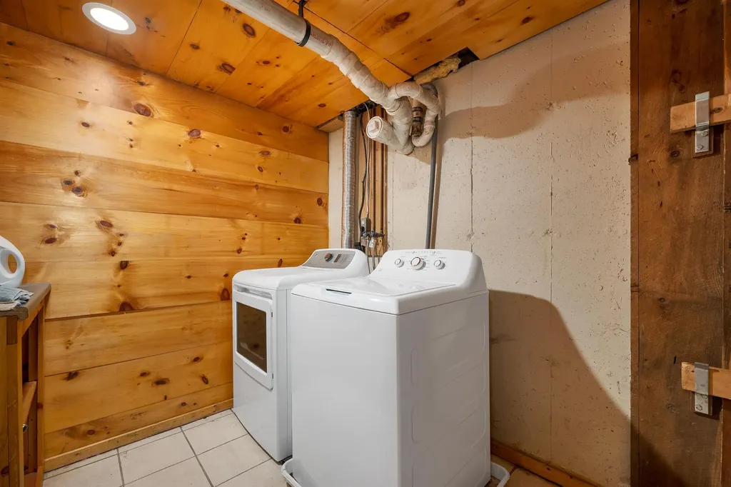 81 Ramblewood Circle Newbury NH 03255