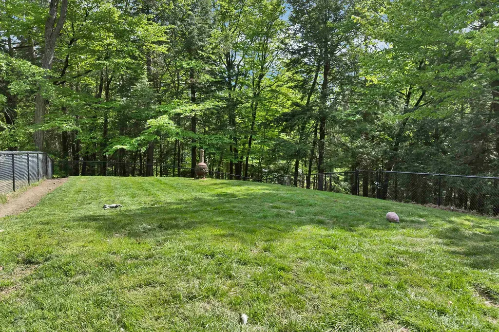81 Ramblewood Circle Newbury NH 03255