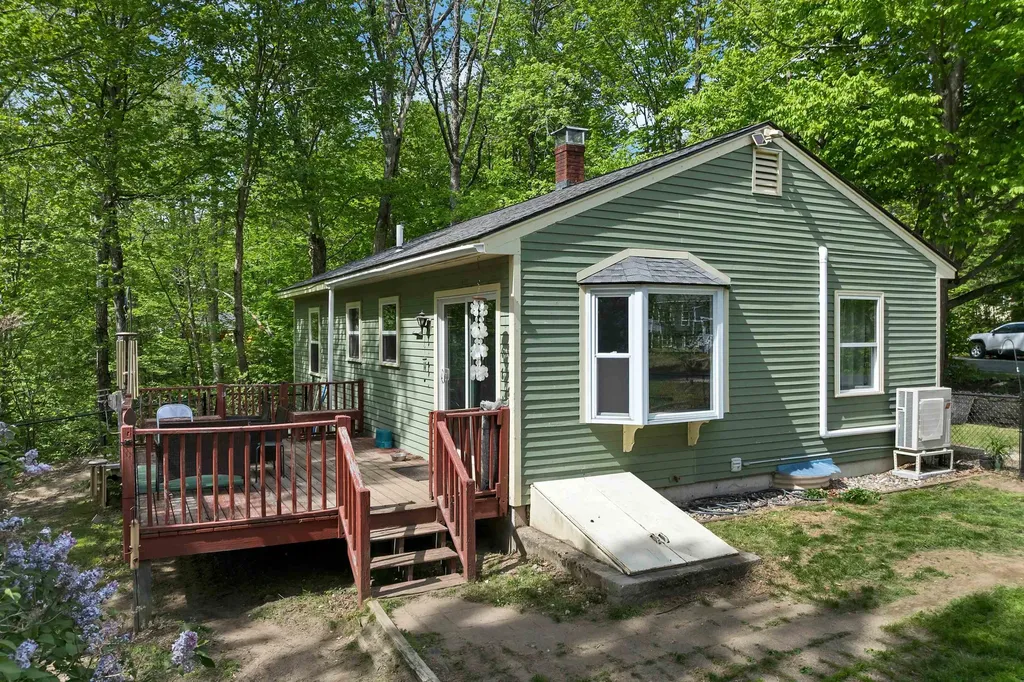 81 Ramblewood Circle Newbury NH 03255